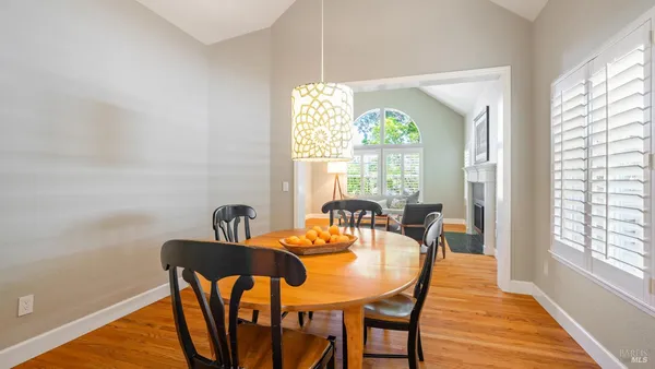 $1,395,000 | 336 Jessie Court, Windsor, CA 95492