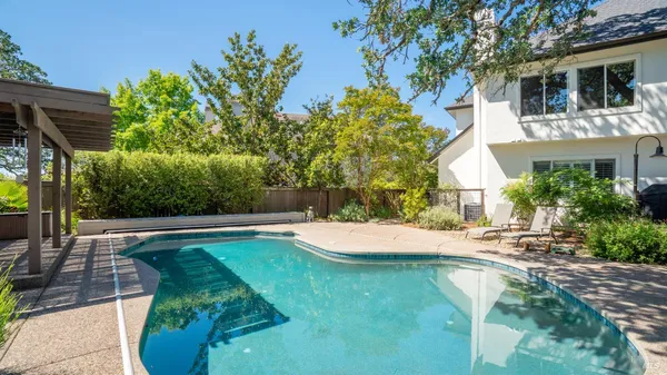 $1,395,000 | 336 Jessie Court, Windsor, CA 95492
