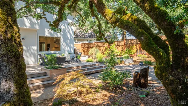 $1,395,000 | 336 Jessie Court, Windsor, CA 95492