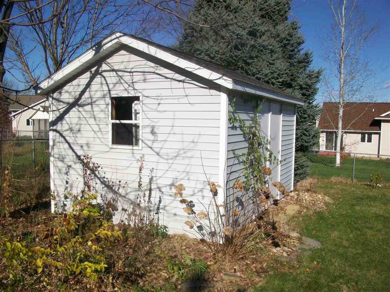 2620 Walden Road Iowa City, IA 52246 - Photo 9 of 23 Gallery Image 9