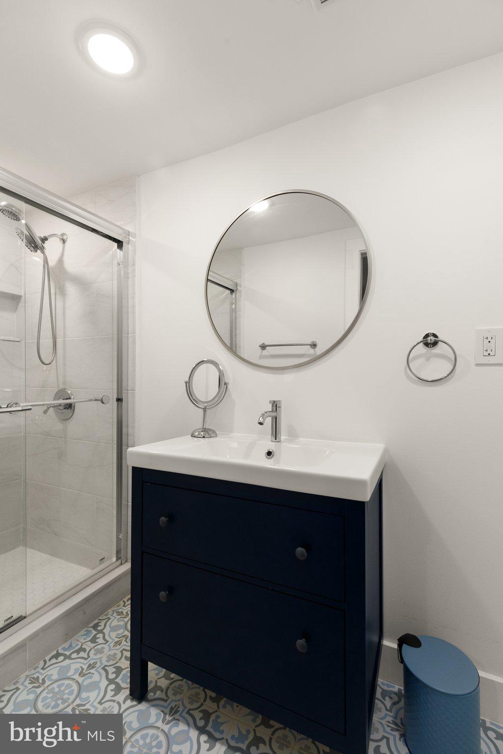 809 Gilbert Road Aberdeen, MD 21001 - Photo 26 of 37 main bathroom attached to main bedroom ( area