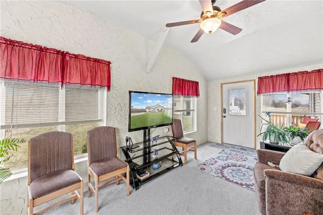 $555,500 | 314 Northeast 550th Road, Warrensburg, MO 64093