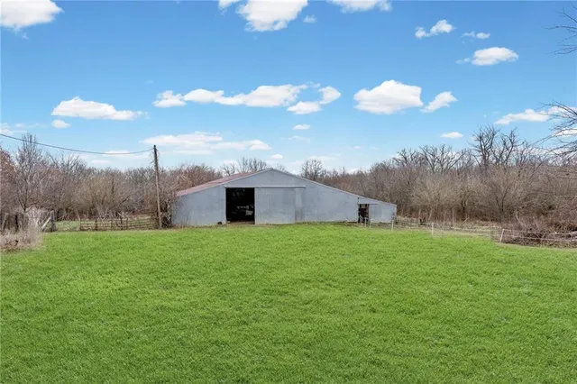 $555,500 | 314 Northeast 550th Road, Warrensburg, MO 64093