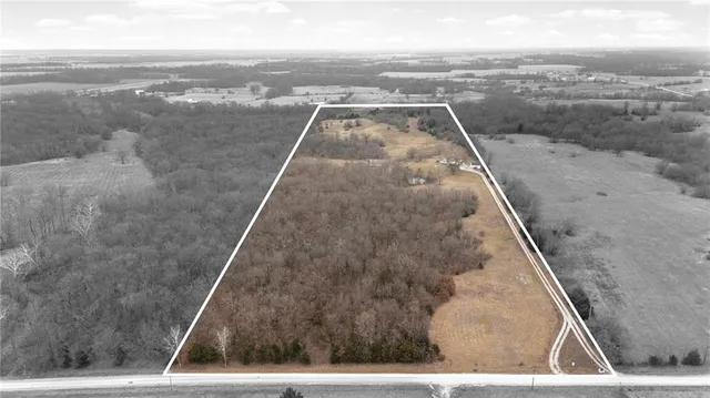 $555,500 | 314 Northeast 550th Road, Warrensburg, MO 64093
