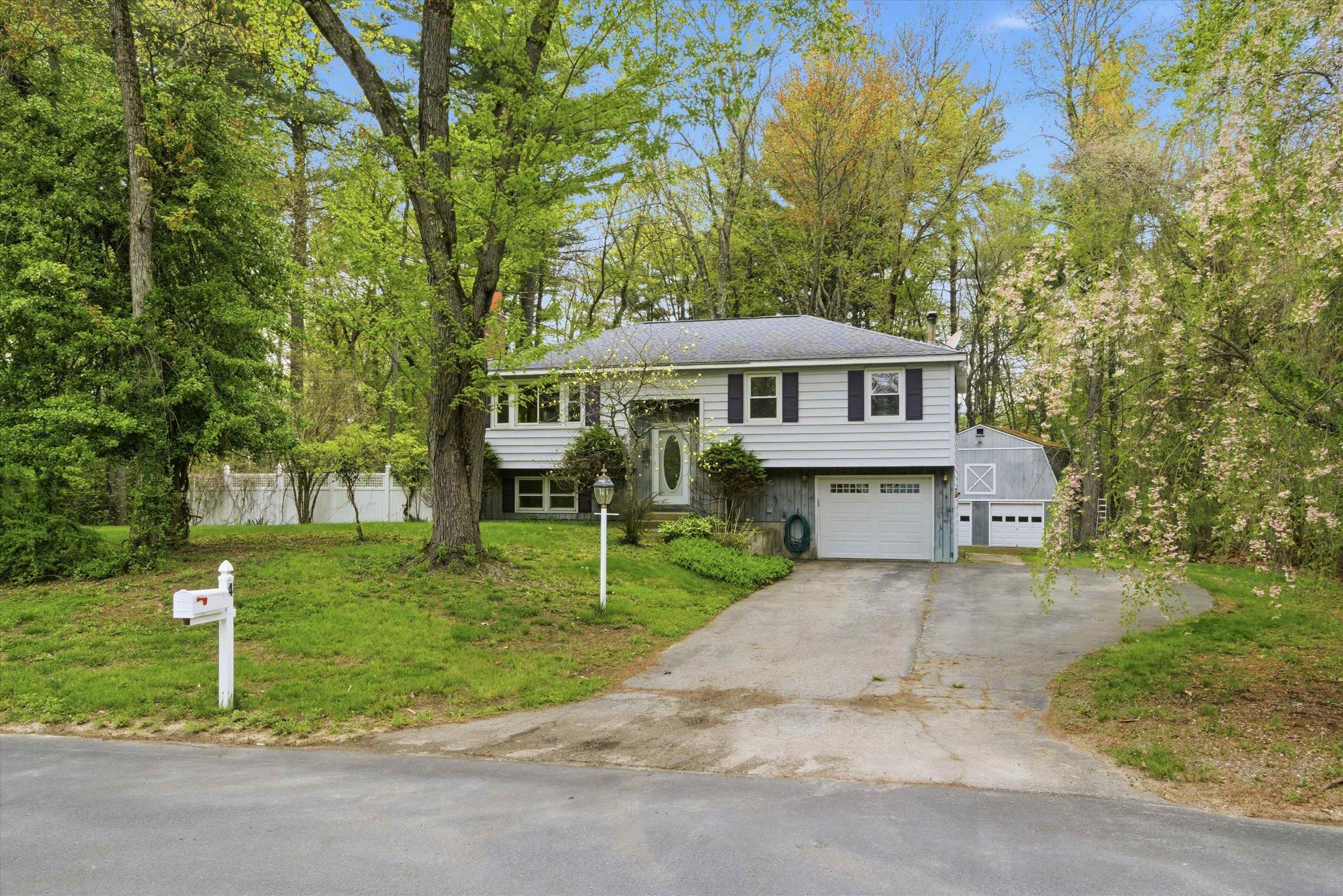 4 Timothy Lane Hudson, NH 03051 - Photo 4 of 53