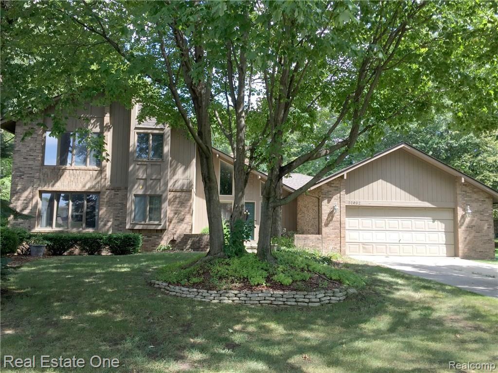 22032 Meridian Lane Novi, MI 48375 - Photo 1 of 33