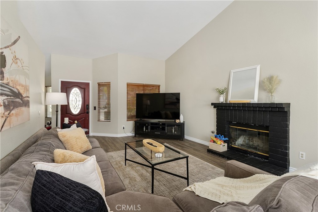33732 Great Falls Road Wildomar, CA 92595 - Photo 10 of 43 Room to Gather
