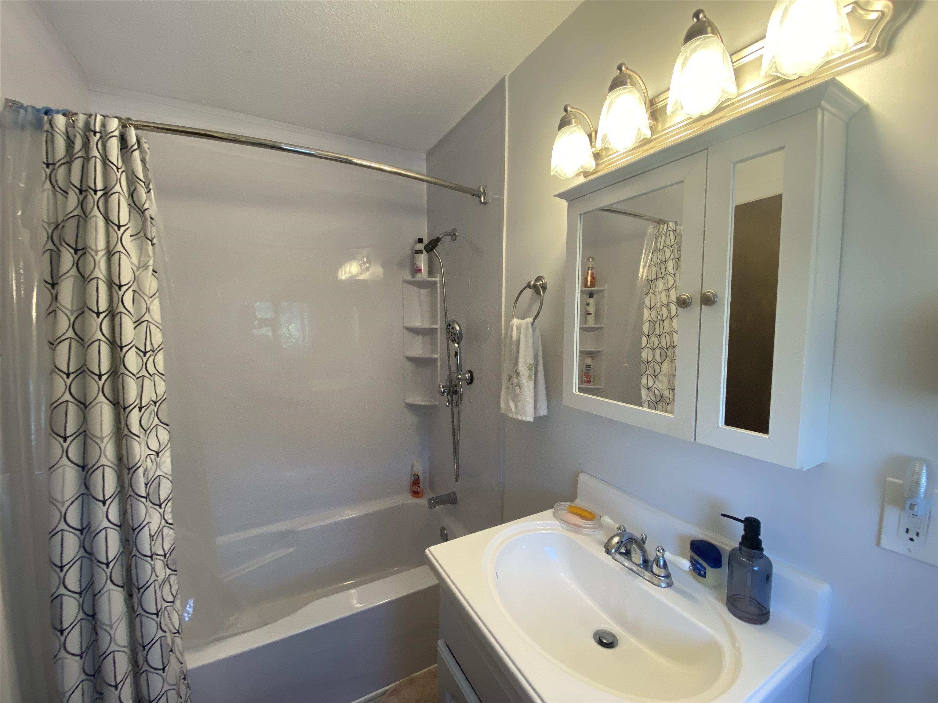 99 North St Extension Rutland, VT 05701 - Photo 15 of 25