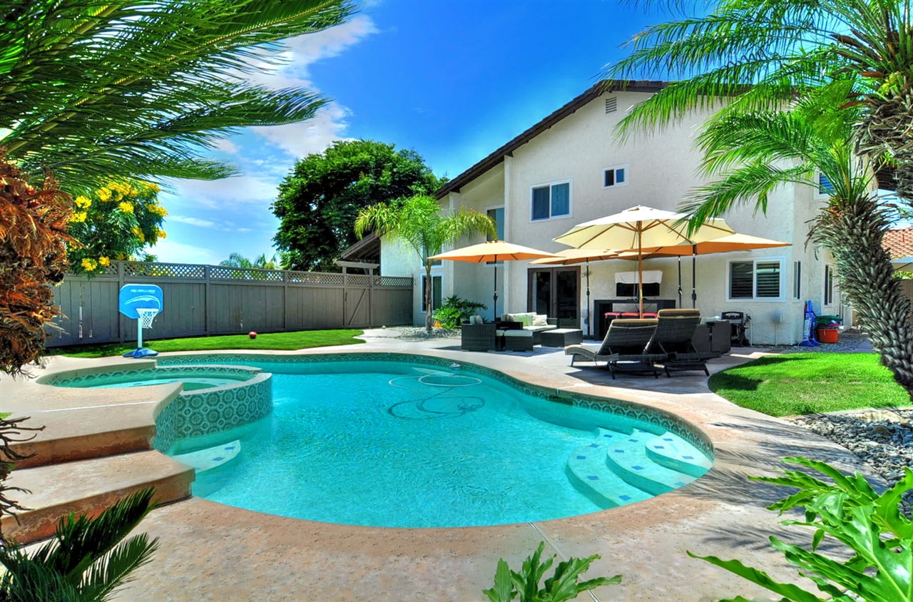 4782 Gateshead Road Carlsbad, CA 92010 - Photo 1 of 25 Gallery Image 1