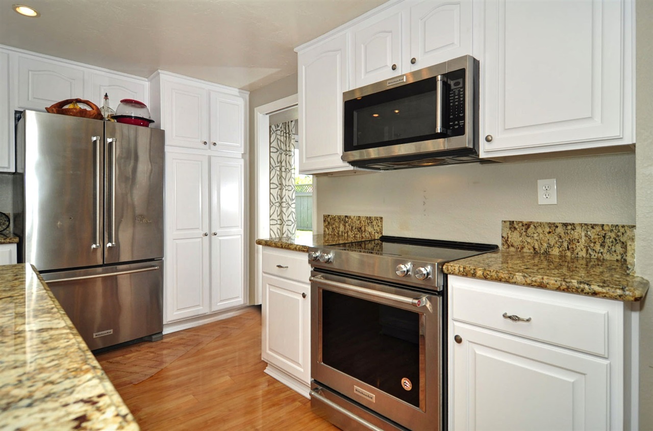 4782 Gateshead Road Carlsbad, CA 92010 - Photo 6 of 25 Gallery Image 6