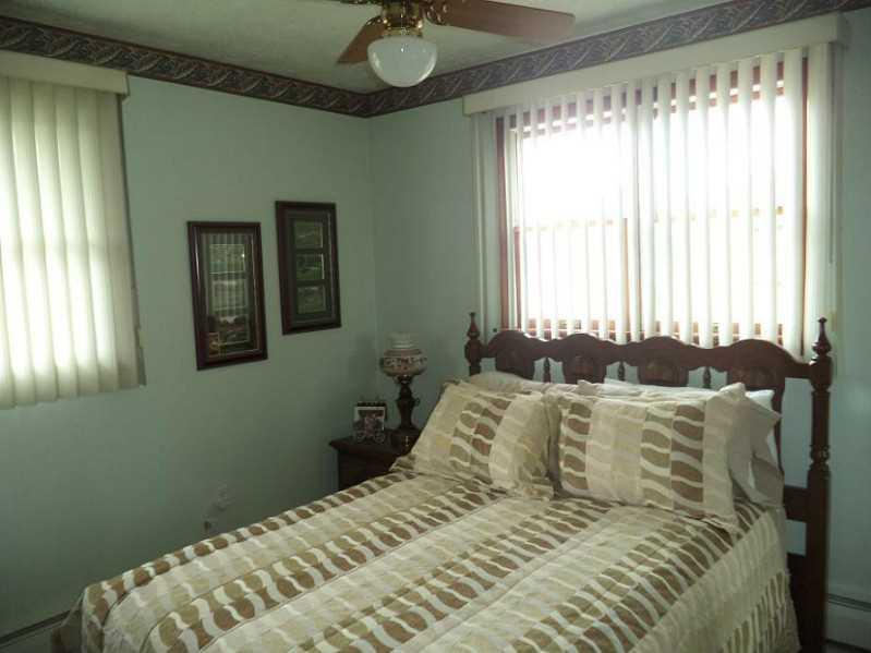 2379 Ritchie Street Aliquippa, PA 15001 - Photo 13 of 25 Bedroom.