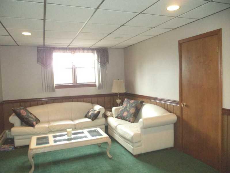 2379 Ritchie Street Aliquippa, PA 15001 - Photo 17 of 25 Family Room.