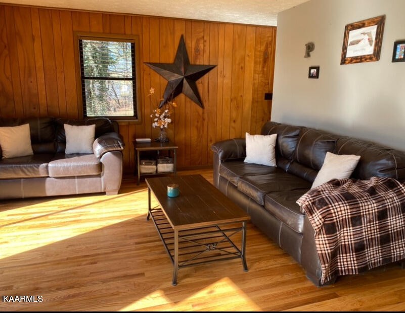 959 Fox Hunter Road Maynardville, TN 37807 - Photo 8 of 17 a living room with furniture and a window