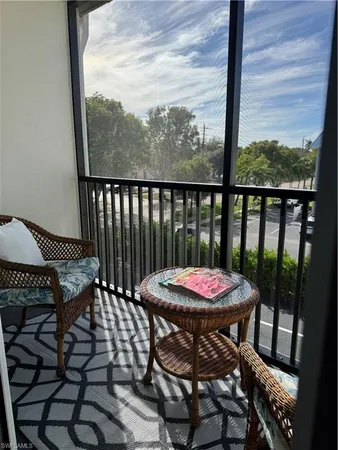 $6,300 | 766 Central Avenue, Unit 312, Naples, FL 34102