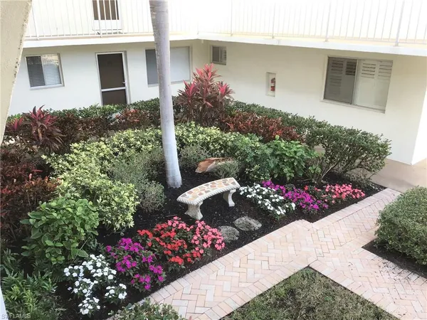 $6,300 | 766 Central Avenue, Unit 312, Naples, FL 34102