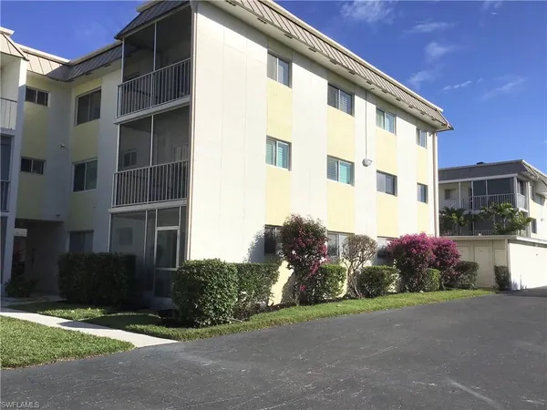 $6,300 | 766 Central Avenue, Unit 312, Naples, FL 34102