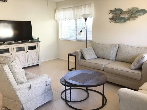 $6,300 | 766 Central Avenue, Unit 312, Naples, FL 34102