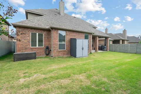 $695,000 | 1421 8th Street, Argyle, TX 76226