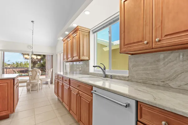 $1,199,000 | 327 Ridge Road, Jupiter, FL 33477