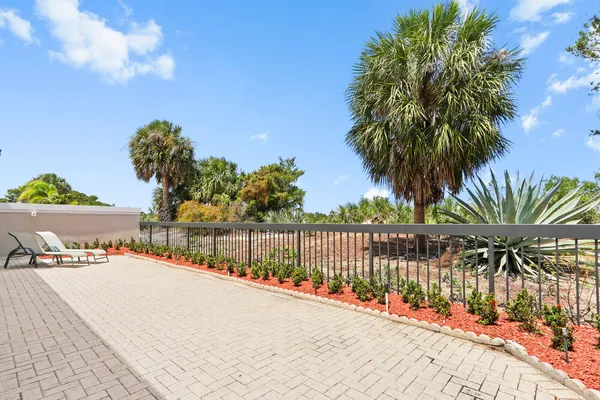 $1,199,000 | 327 Ridge Road, Jupiter, FL 33477