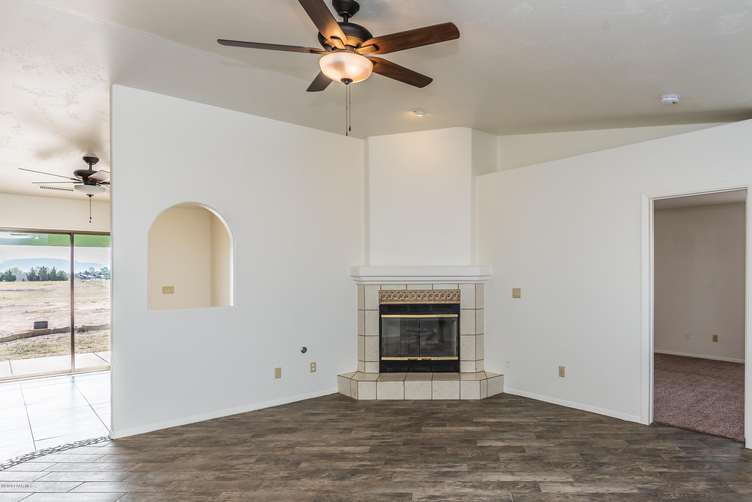 Living Room (3)