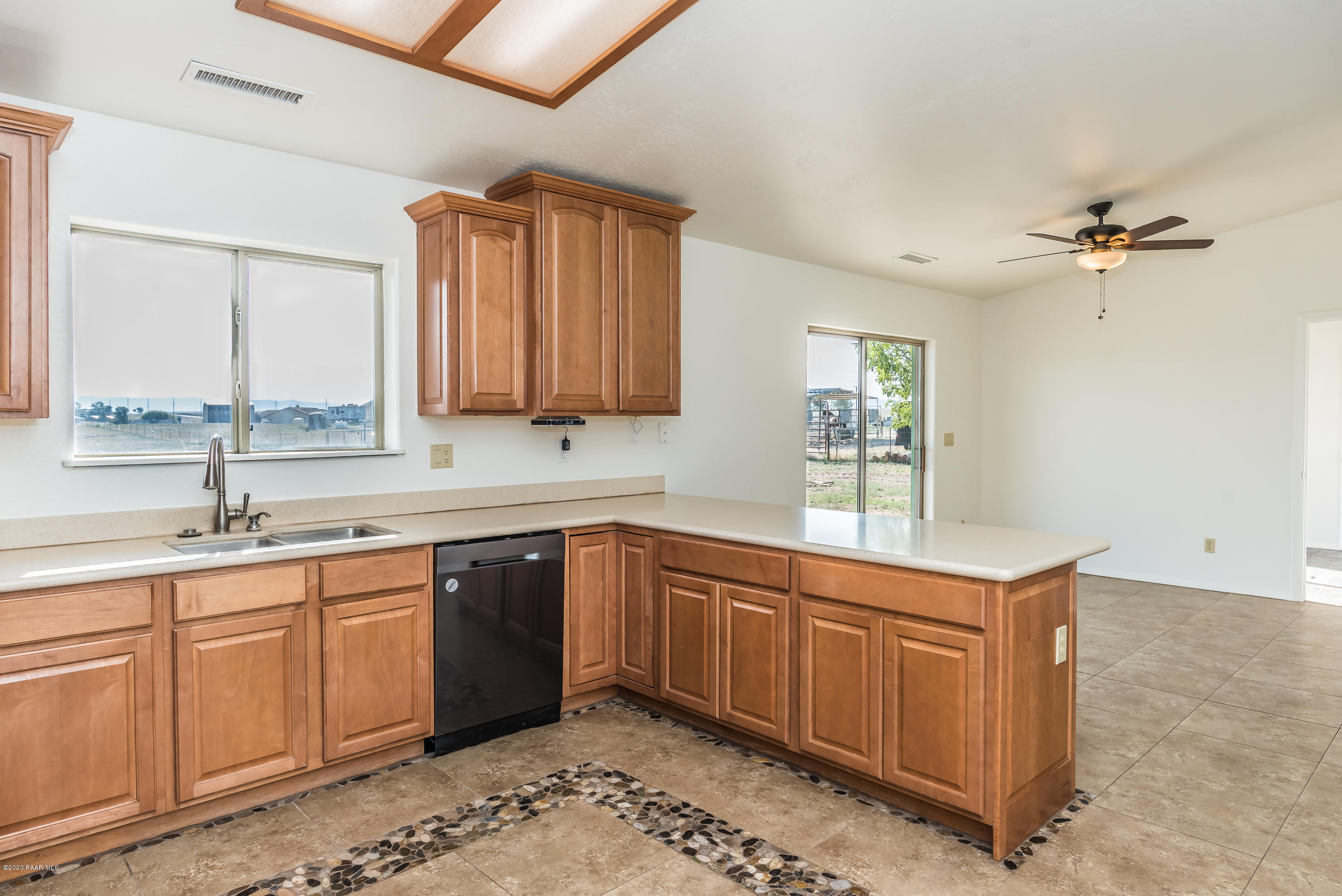 1865 South Yellow Brick Road Chino Valley, AZ 86323 - Photo 8 of 48 Kitchen (2)
