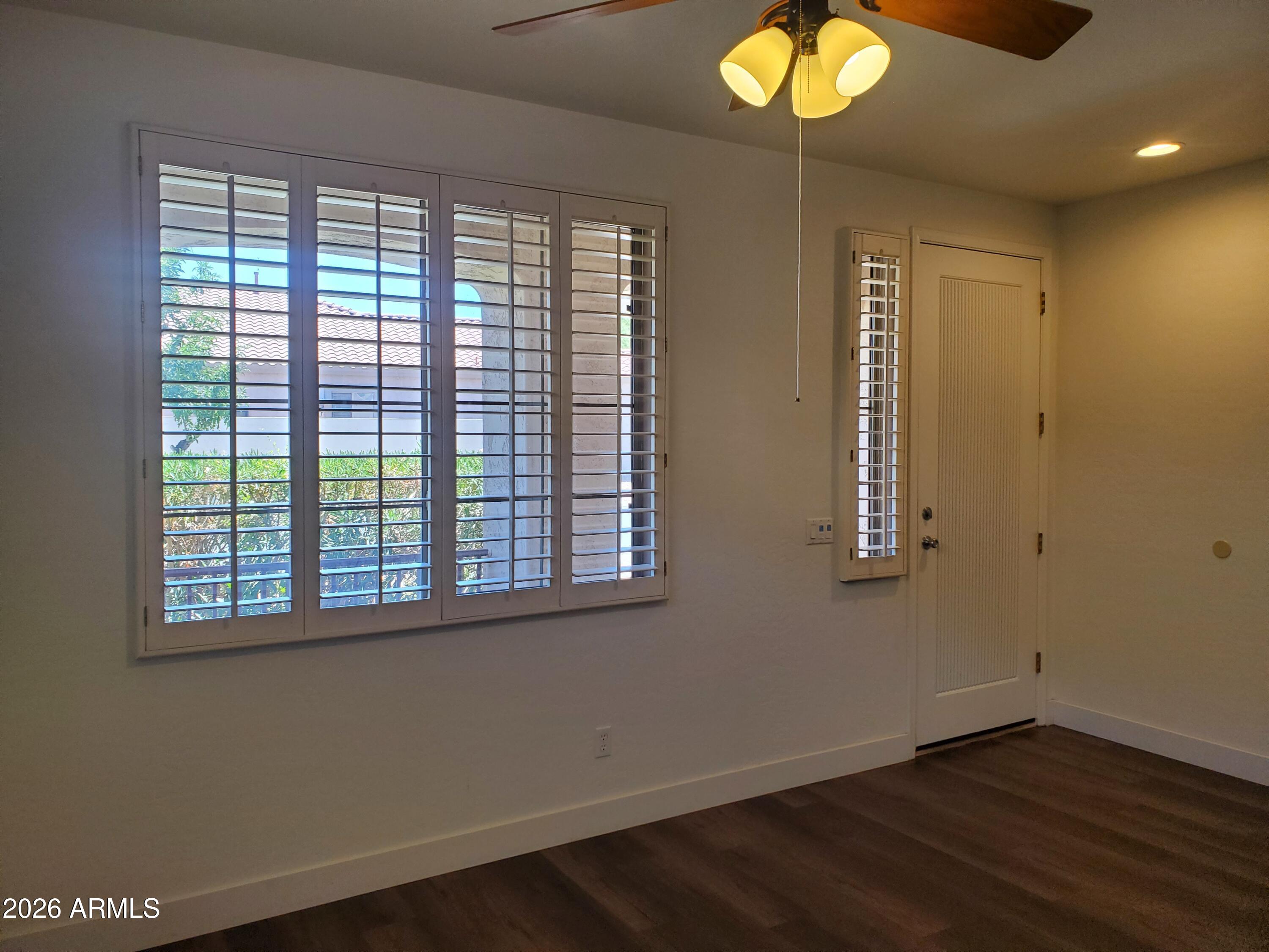2430 East Darrel Road Phoenix, AZ 85042 - Photo 10 of 64 Front Living Area