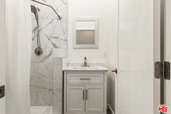 $4,400 | 2336 Scarff Street, Unit 2338, Los Angeles, CA 90007