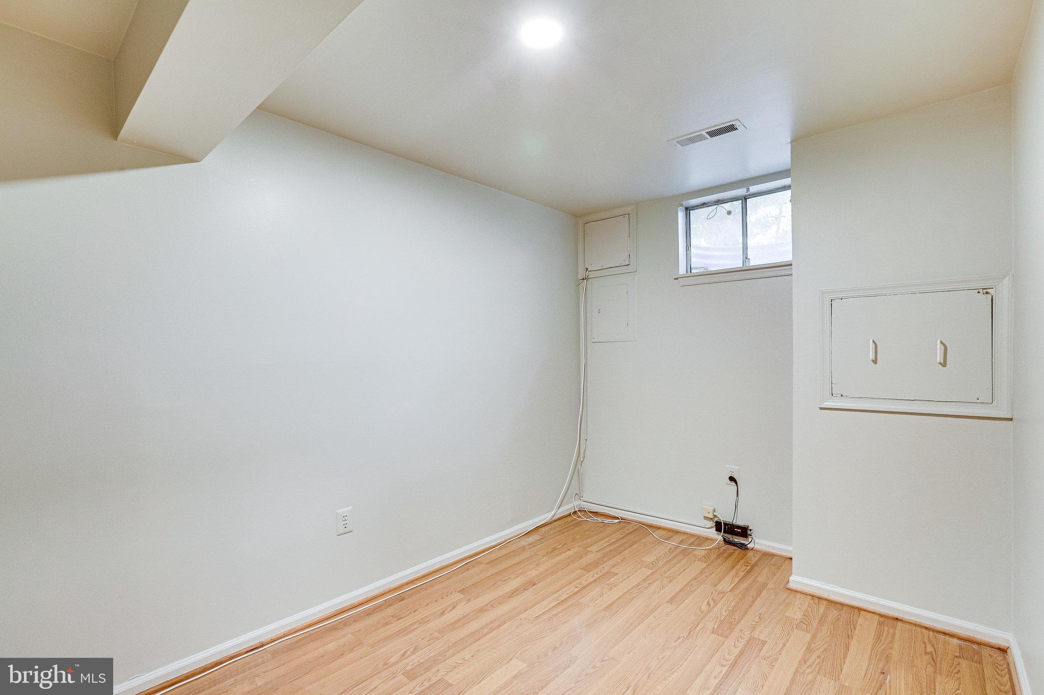 2070 Derby Ridge Lane Silver Spring, MD 20910 - Photo 14 of 32