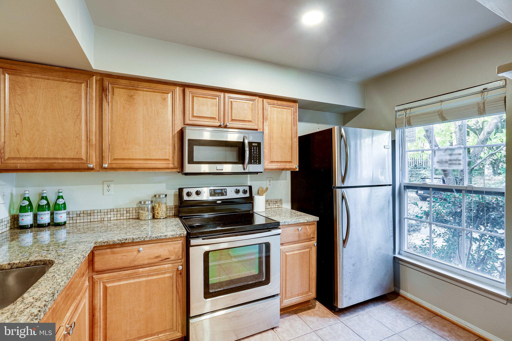 2070 Derby Ridge Lane Silver Spring, MD 20910 - Photo 5 of 32