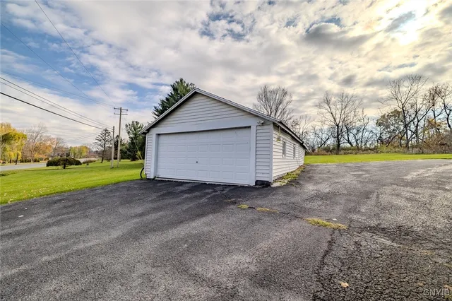 $189,900 | 3006 Highway 31, Lenox, NY 13032