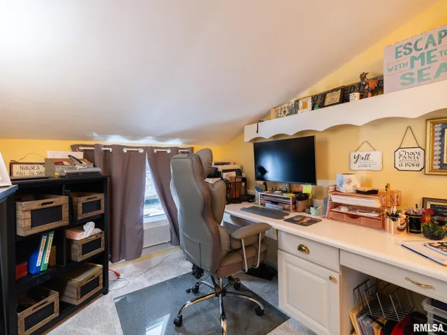 $289,500 | 1808 St Clair Drive, Pekin, IL 61554