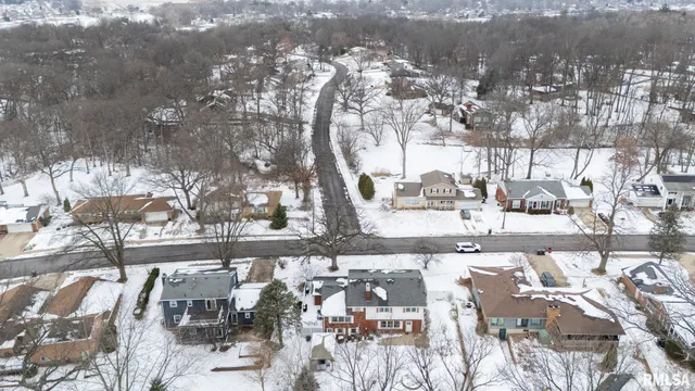 $289,500 | 1808 St Clair Drive, Pekin, IL 61554