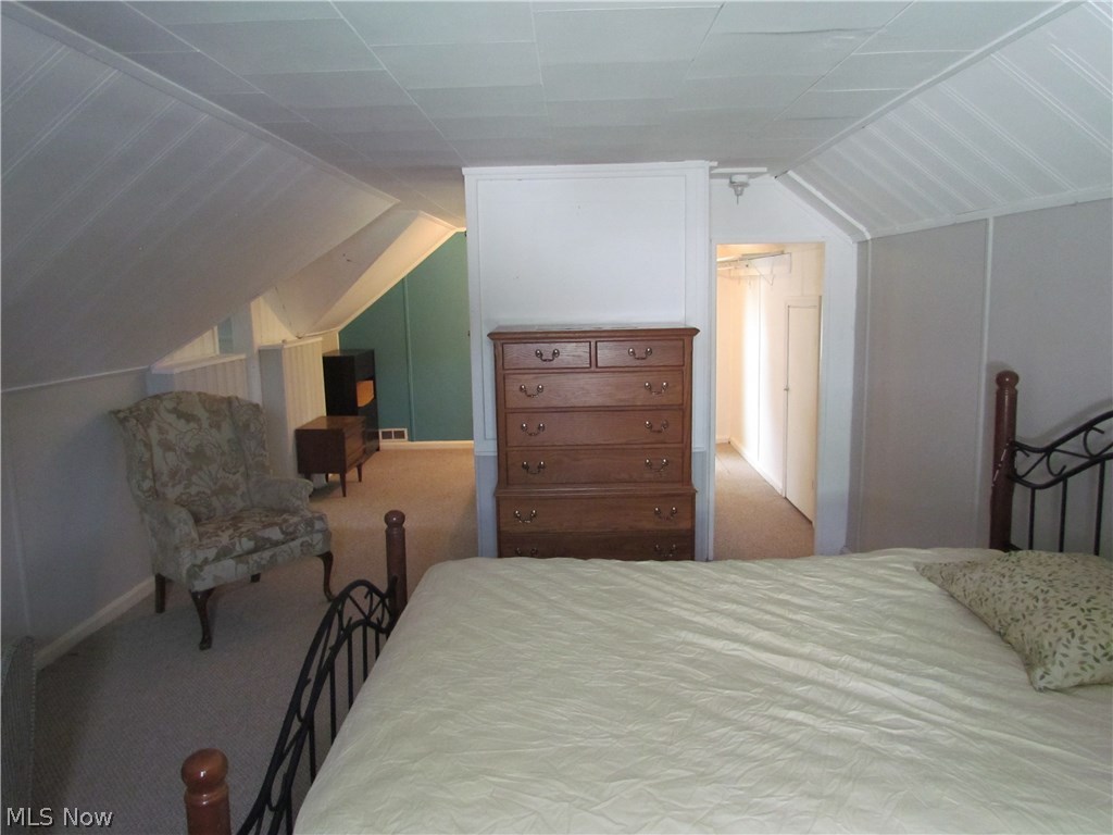 5659 Shawnee Road Cleveland, OH 44124 - Photo 17 of 28