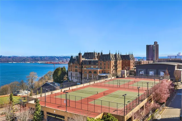 $2,800 | 301 North Tacoma Avenue, Unit 403, Tacoma, WA 98403