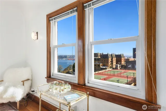 $2,800 | 301 North Tacoma Avenue, Unit 403, Tacoma, WA 98403