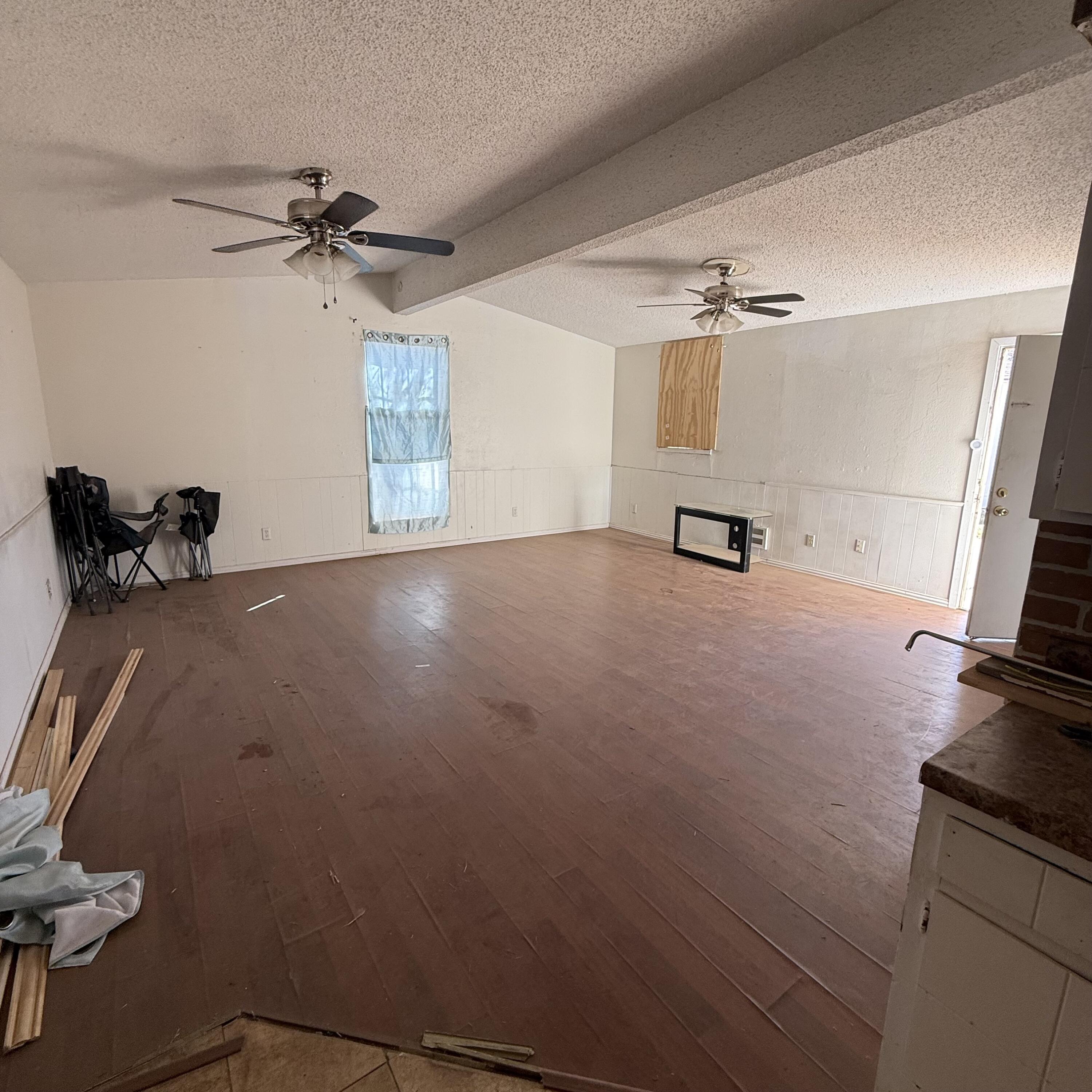 5608 46th Street Lubbock, TX 79414 - Photo 5 of 11 IMG_1080