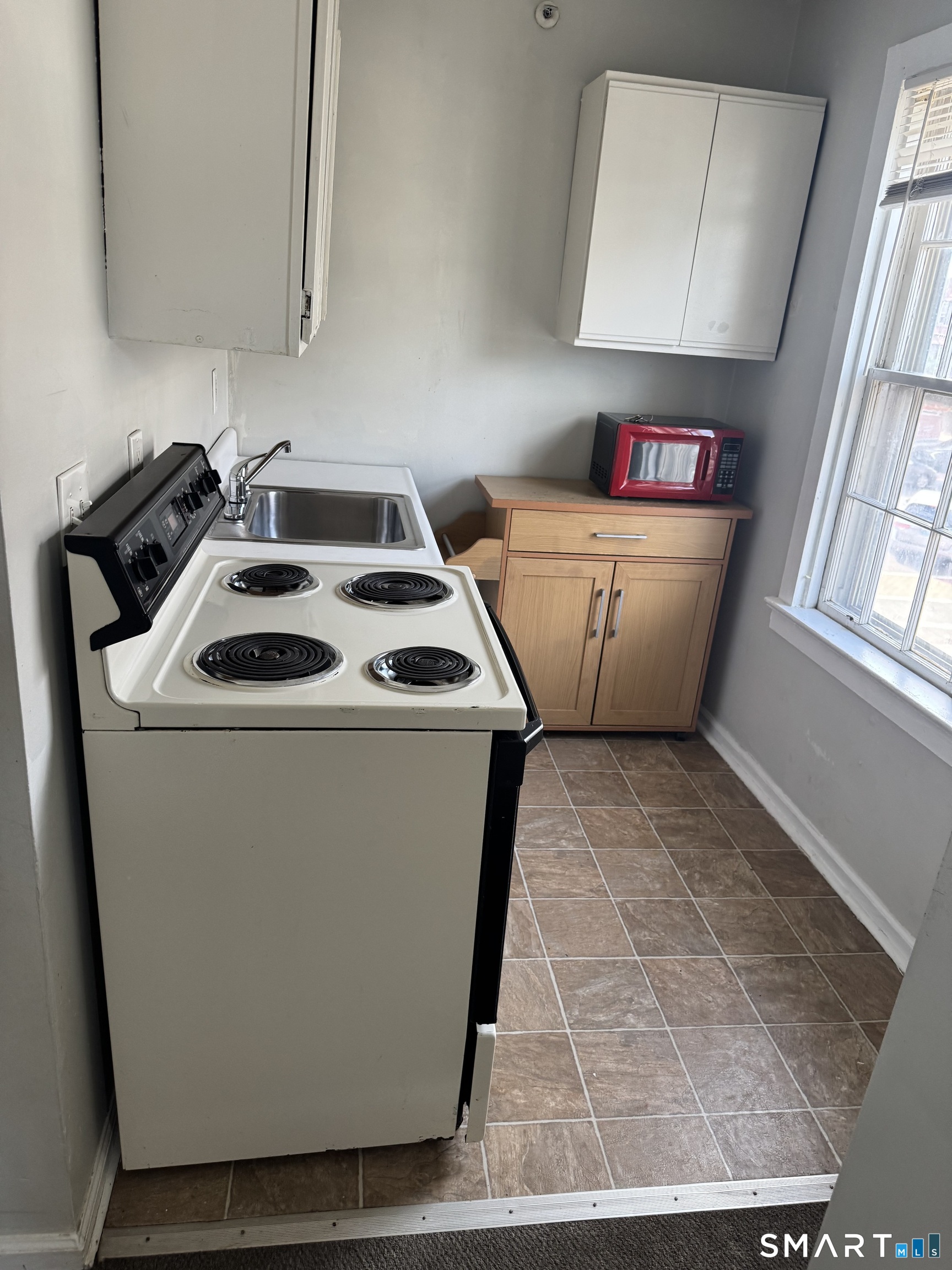 666 Main Street, Unit B3 Middletown, CT 06457 - Photo 5 of 9 Gallery Image 5