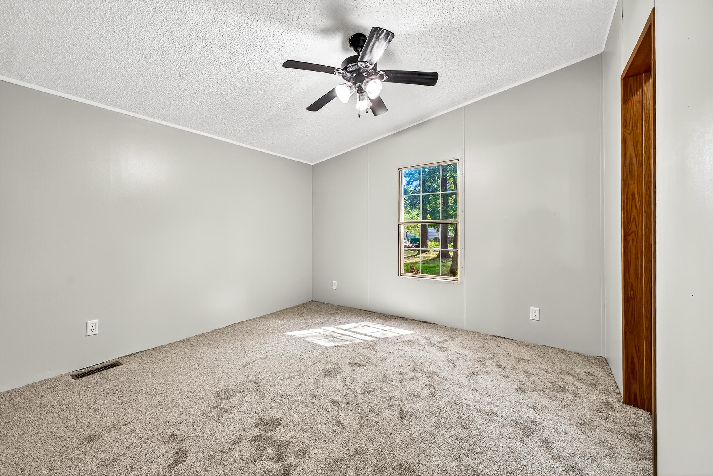 3074 Fenner Road Muskegon, MI 49445 - Photo 35 of 55 3074 fenner-16