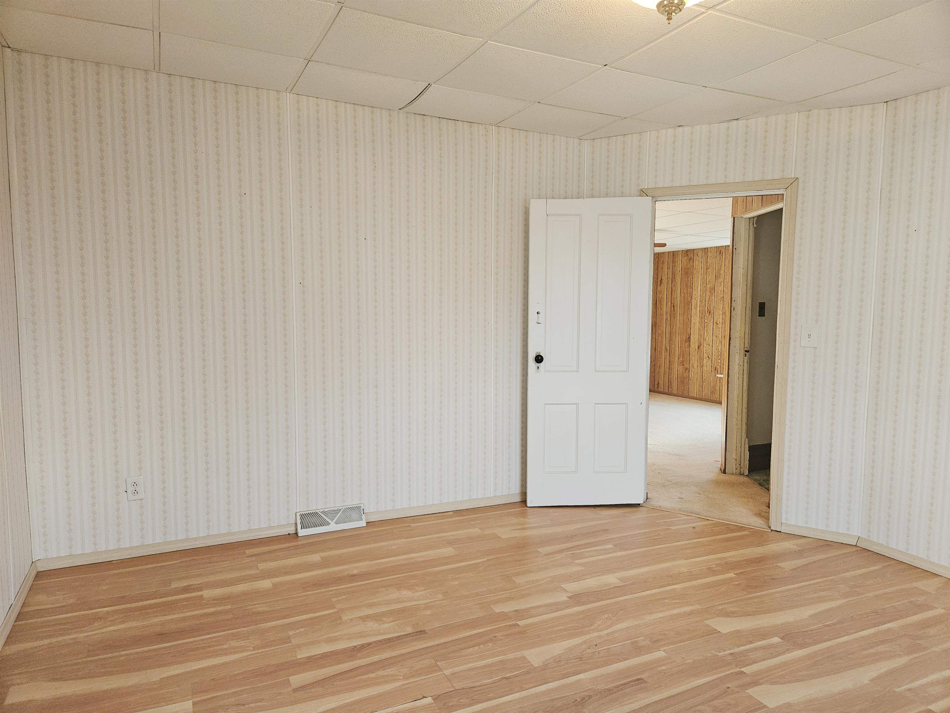 215 North Main Street Reeseville, WI 53579 - Photo 13 of 27