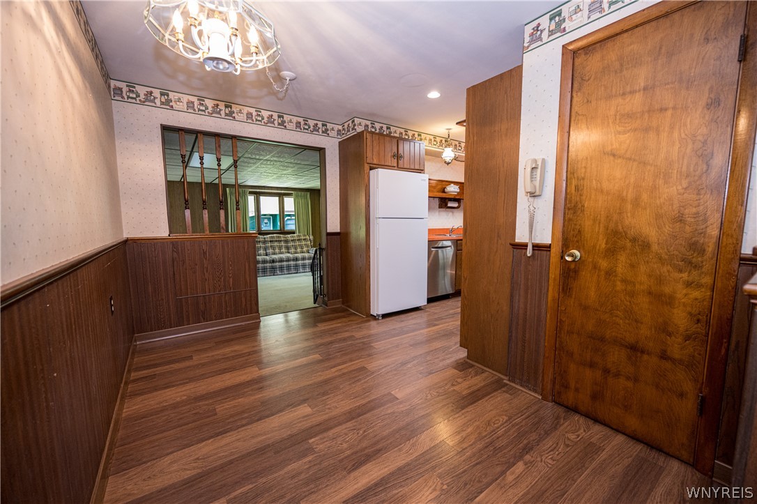 181 Cayuga Creek Road Cheektowaga, NY 14227 - Photo 8 of 47