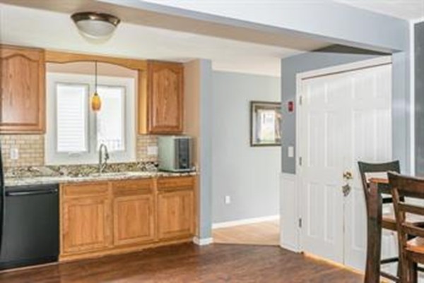 22 Alder Road Holbrook, MA 02343 - Photo 3 of 26