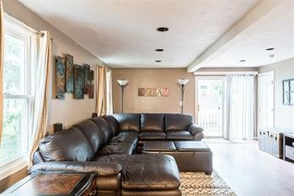 22 Alder Road Holbrook, MA 02343 - Photo 5 of 26