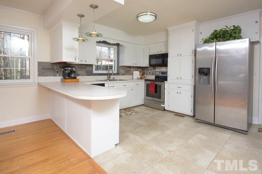 5807 Ridgeview Road Durham, NC 27712 - Photo 5 of 26