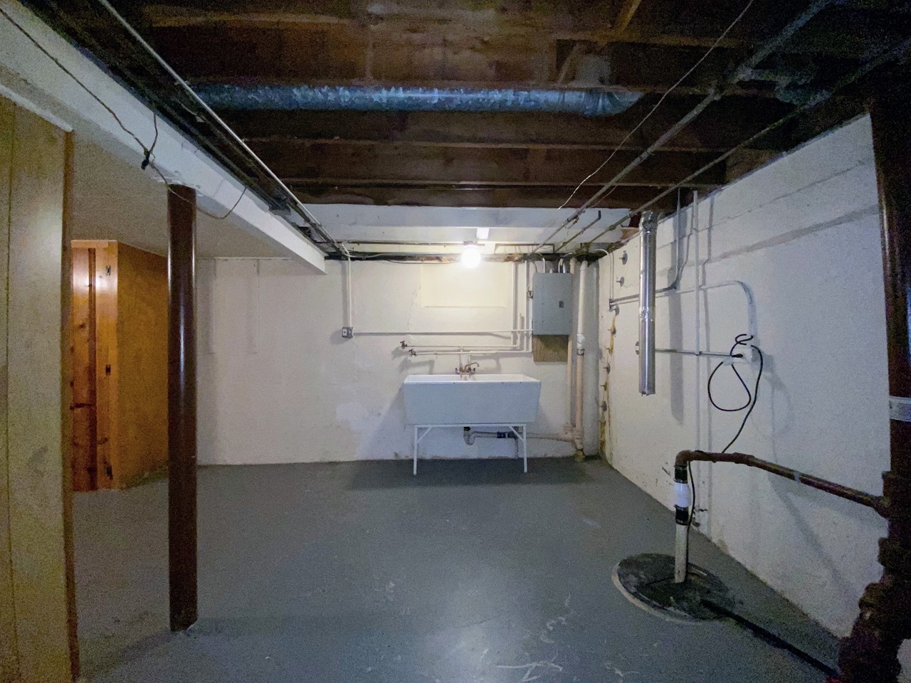 3003 Longfellow Avenue Hazel Crest, IL 60429 - Photo 17 of 19 a view of a room with gym equipment