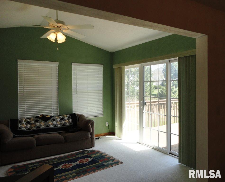 5521 Red Fox Road Bettendorf, IA 52722 - Photo 7 of 11