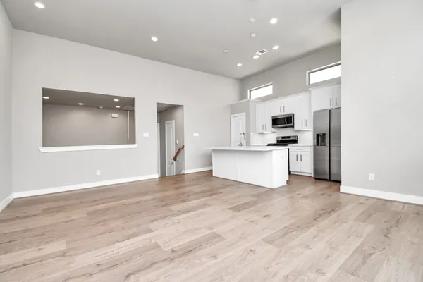 $2,600 | 1105 Olivier Lane, Houston, TX 77055