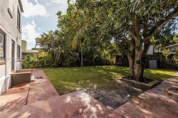 $1,195,000 | 2152 Southwest 10th Street, Miami, FL 33135