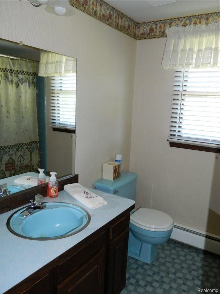 23113 Currie Road South Lyon, MI 48178 - Photo 41 of 49 Upstairs full bath