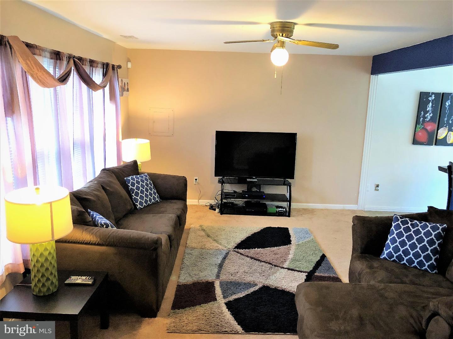 17 Farmhouse Road Sicklerville, NJ 08081 - Photo 4 of 20 Gallery Image 4